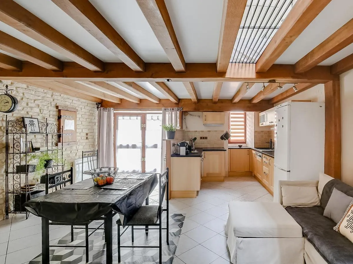 La Cour De Cremieu Apartment
